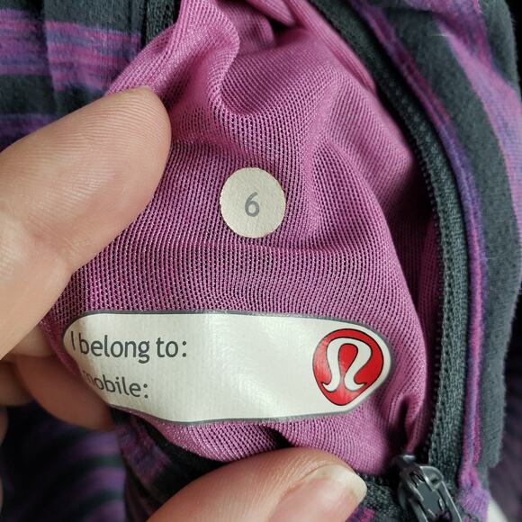 Lululemon Women's 6 In Stride Jacket Full‎ Zip Hoodie Purple Black Stripe Sporty - Picture 6 of 8